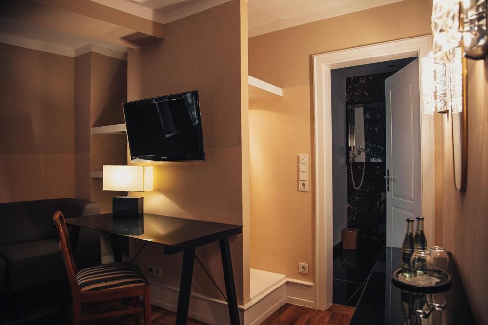 Weinhotel Eltvinum Эльтвилле Экстерьер фото